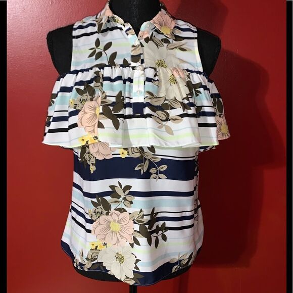 Guess Blouse  - Picture 1 of 5